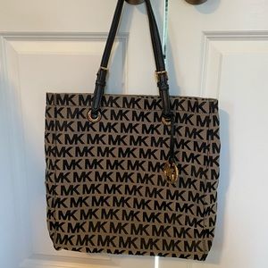 Michael Kors Tote